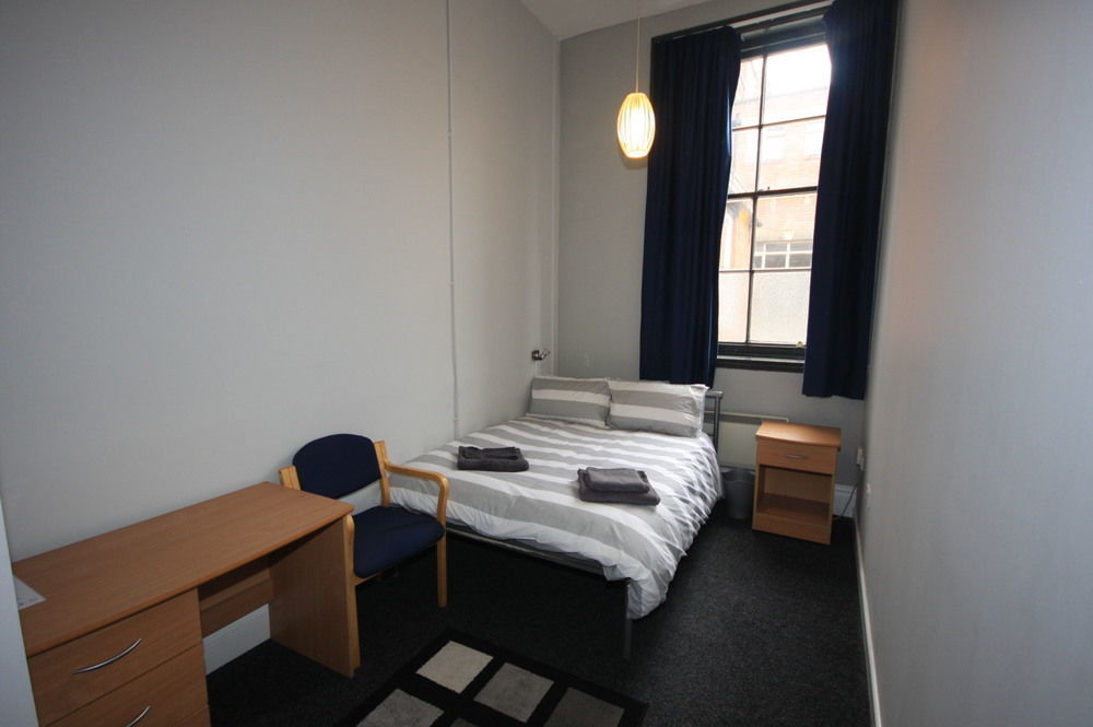 Bridgewood House Hotel Stafford Esterno foto