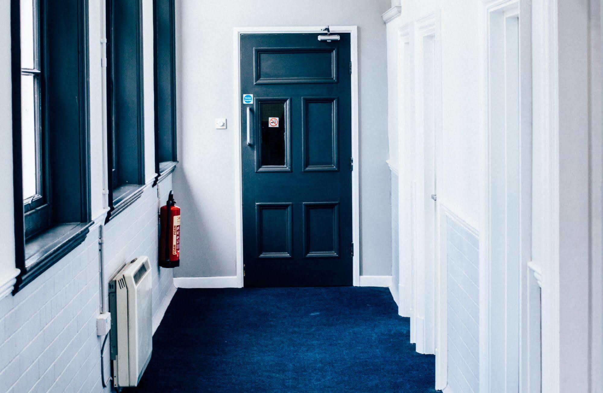 Bridgewood House Hotel Stafford Esterno foto